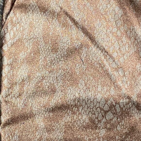 LUCY PARIS LEGGINGS Metallic Bronze Faux Snakeskin SIZE SMALL Pull-on Pants - Picture 8 of 9